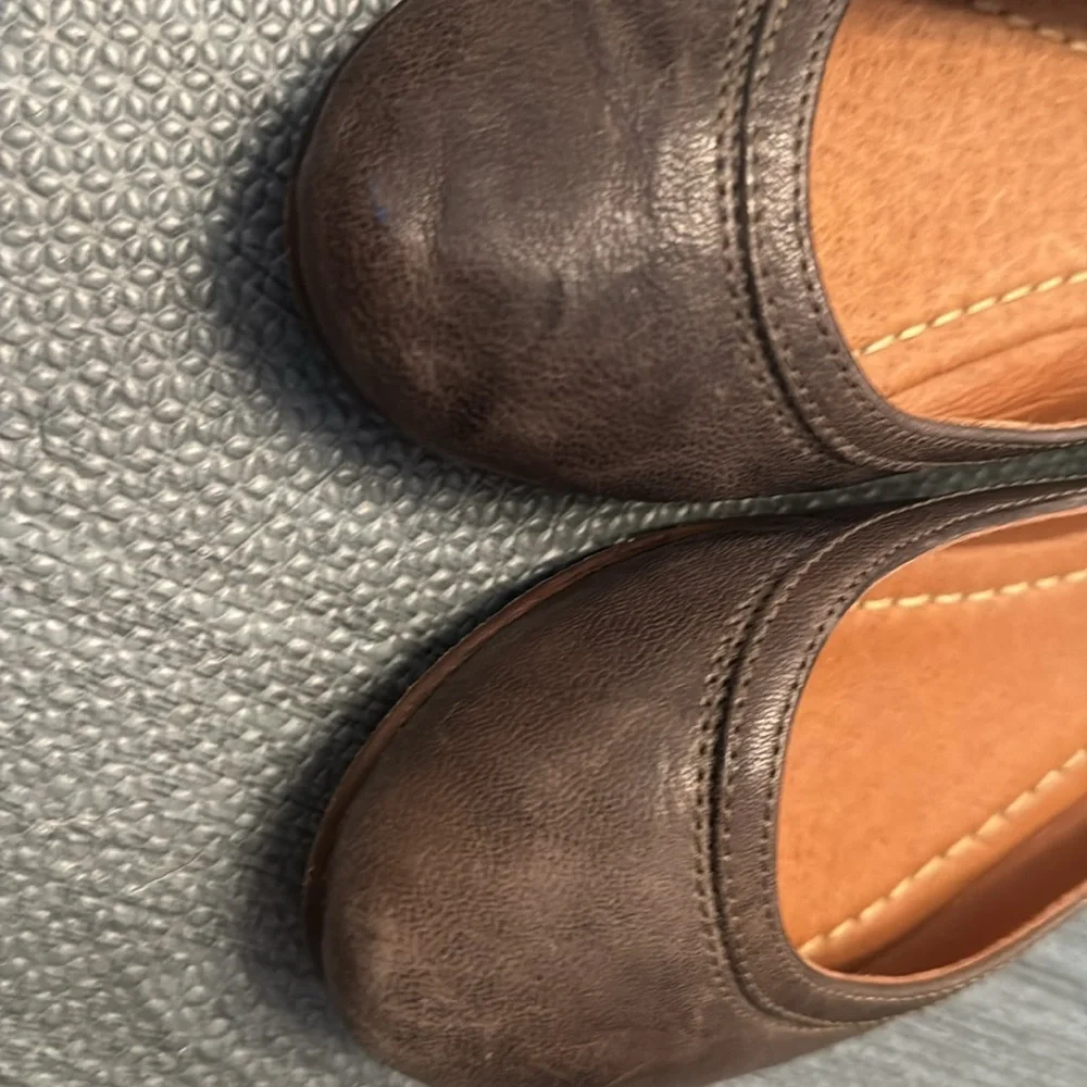 Frye Carson Ballet flat brown size 6.5